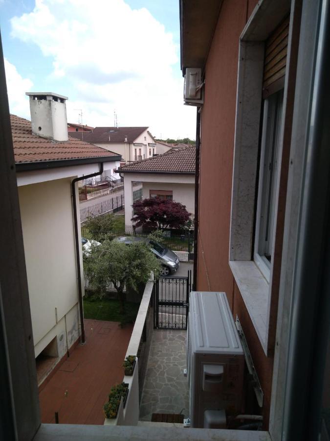 Casa Marinella Apartment San Giovanni Lupatoto Bagian luar foto