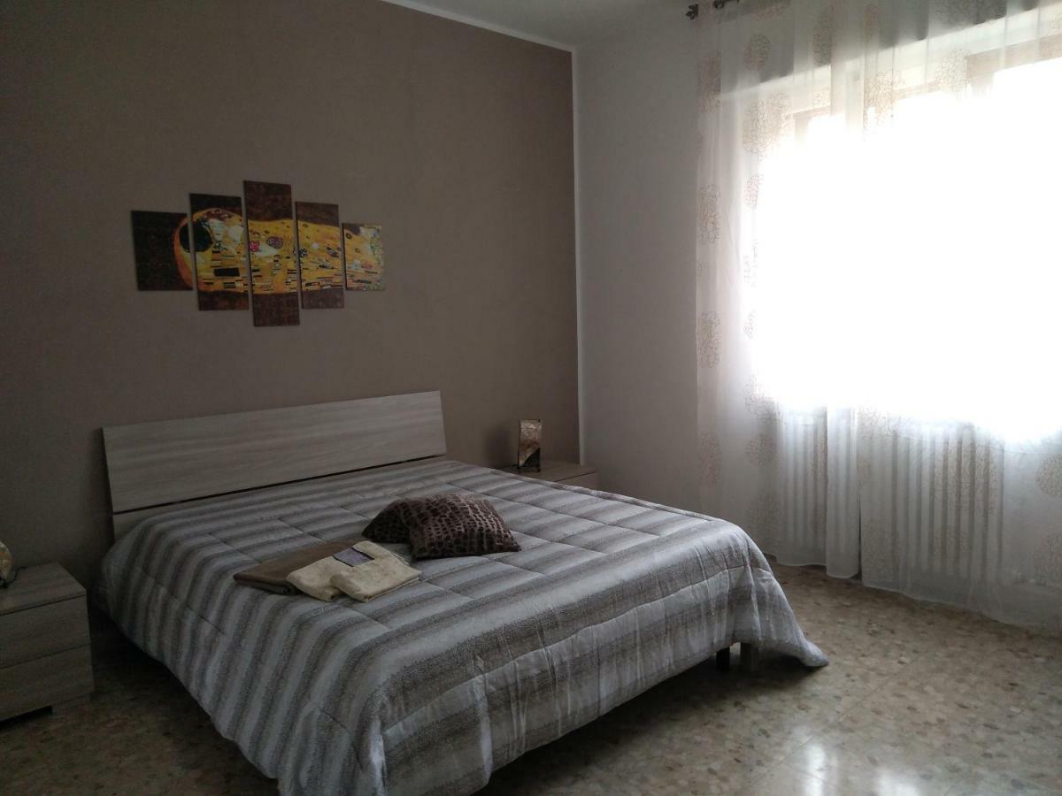 Casa Marinella Apartment San Giovanni Lupatoto Bagian luar foto
